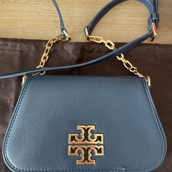 Tory Burch Navy Leather Crossbody Bag with Gold Accents - Picture 3 of 7